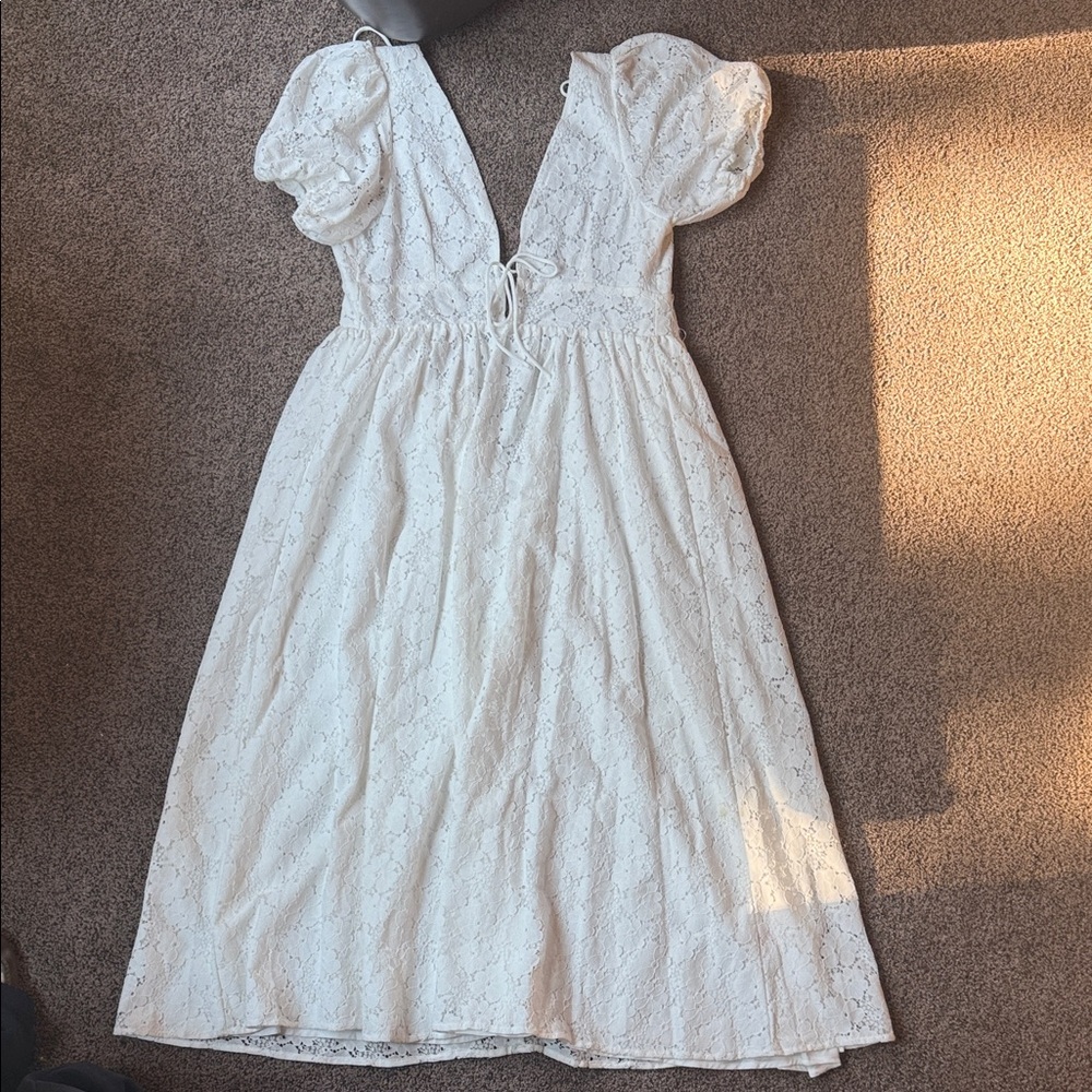 So Me White Lace Backless Dress